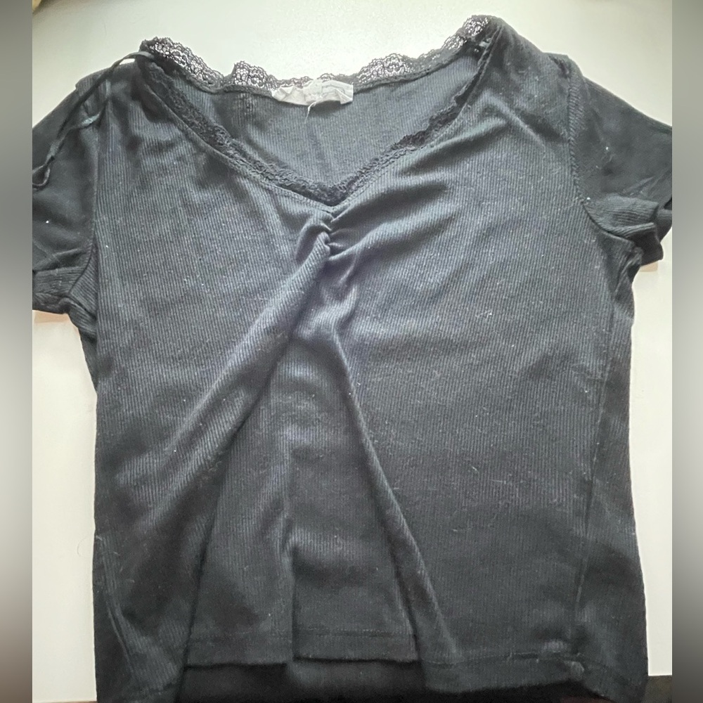 Cute Lacey stretchy top